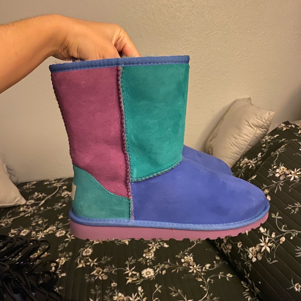 Ugg short multicolor boot